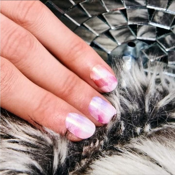 *Retired* Color Street: Painted Dawn | Pastel Pink Clouds Watercolor Purple - Picture 9 of 12